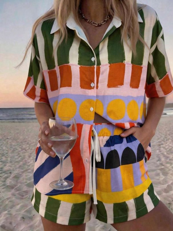 Summer Vacation Style Women's Clothing Set Printed Collared Short Sleeve Shirt And Shorts_ecoleips.com