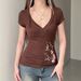 Vintage Retro Small Floral Embroidery Contrast Color V-neck Slim-fit Waist Design T-shirt, Intellectual And Slimming_ecoleips.com