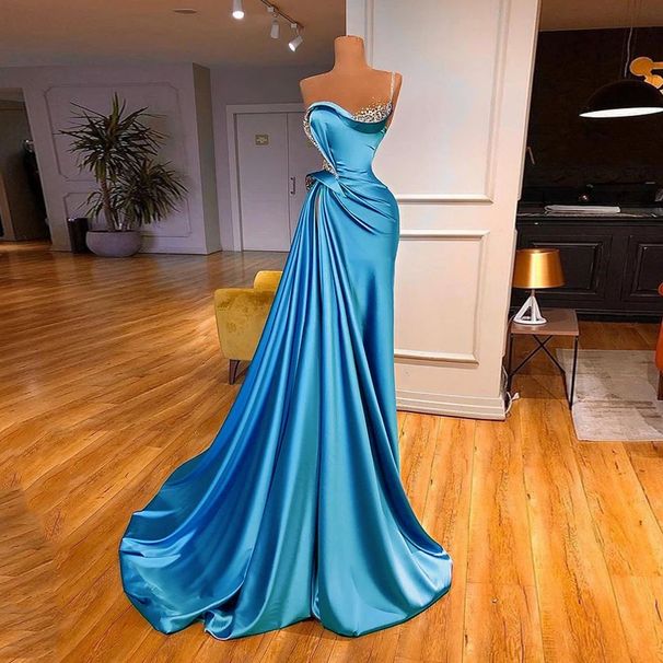 Elegant Backless Evening Gown with Train A-Line Long Dress for Cocktail Parties Banquets And Special Occasions_ecoleips.com