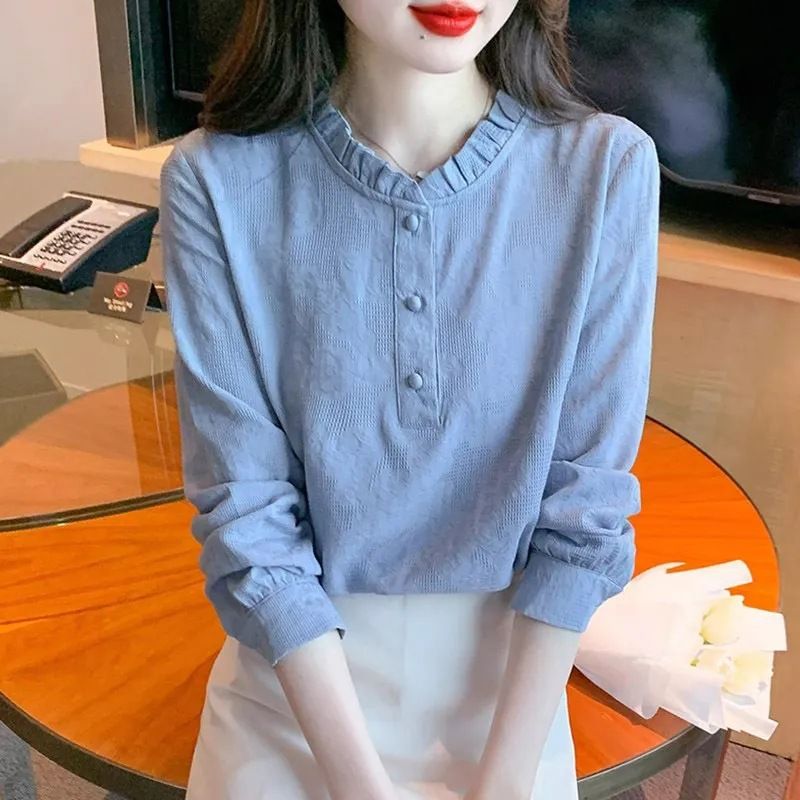 This Versatile Base Layer Shirt Helps Slim The Figure; It Features Long Sleeves And A Stylish Design Perfect For Spring_ecoleips.com