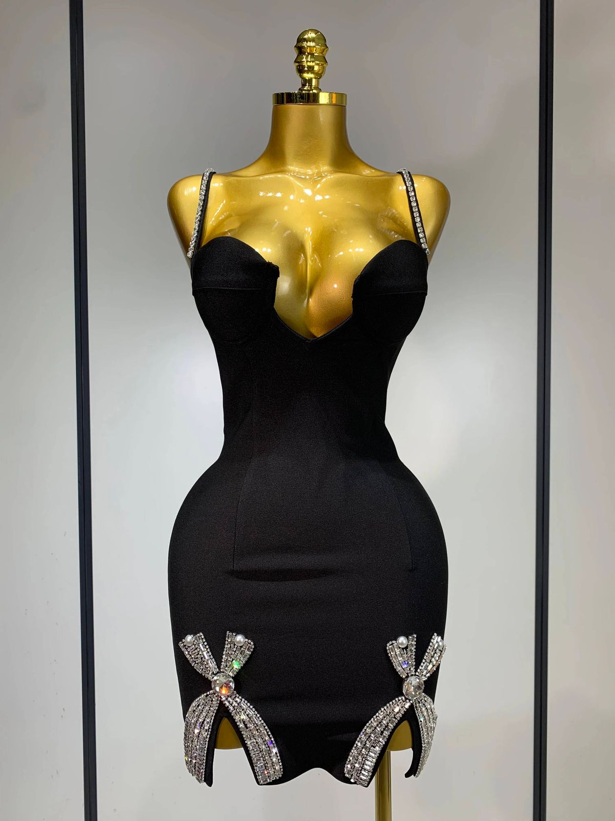 Women Celebrity Sexy V Neck Beading Black Mini Bodycon Bandage Dress Luxury Knitted Elegant Evening Club Party Dresses QGJ8_ecoleips.com