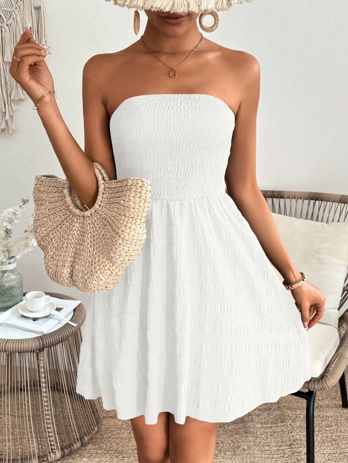 "Strapless Flowy Summer Dress For Women - Breathable Beach Vacation Dress, Casual Party Wear, Sleeveless A-Line Dress In White & Black (XS-XL)"_ecoleips.com
