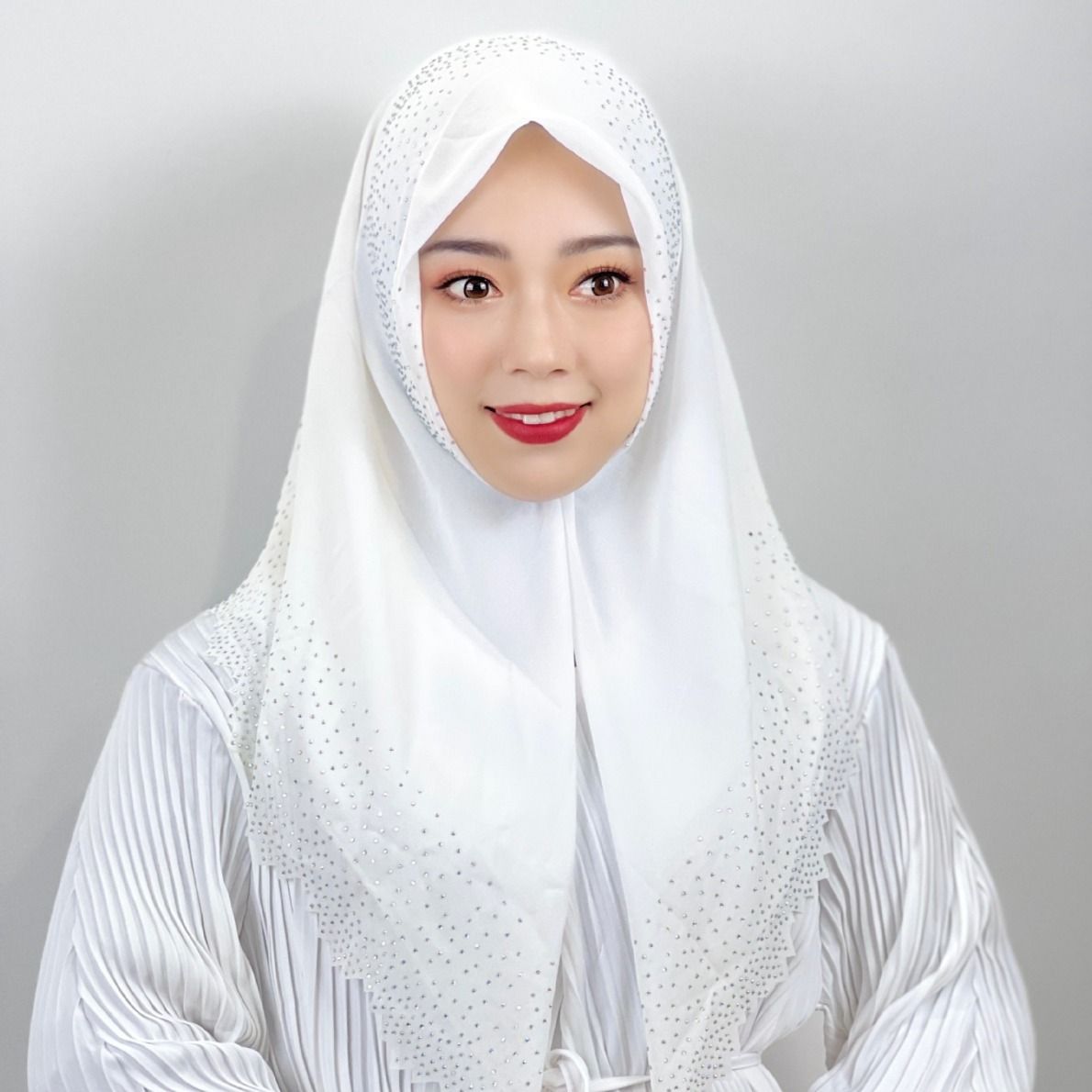 Muslim Accessories "Elegant Rhinestone-Trimmed Chiffon Square Scarf – Versatile Headwrap & Shawl For Women, Lightweight & Stylish"_ecoleips.com