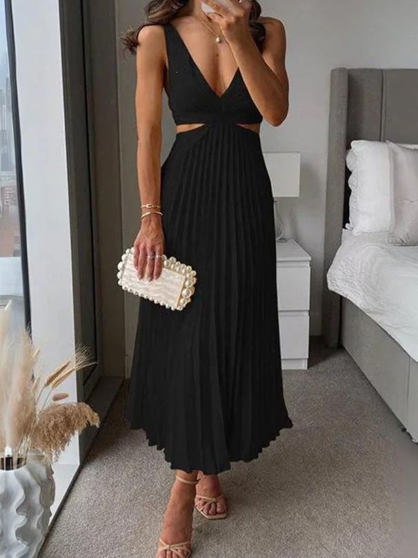 2026 Summer New Style Noble And Elegant V-neck Sleeveless Hollow Backless Pleated Dress, Cocktail Dress For Women_ecoleips.com