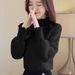 Autumn/Winter Style: Red Long-Sleeved Base Shirt With A High Collar And Either Fleece Lining Or Plain Fabric; Features A_ecoleips.com