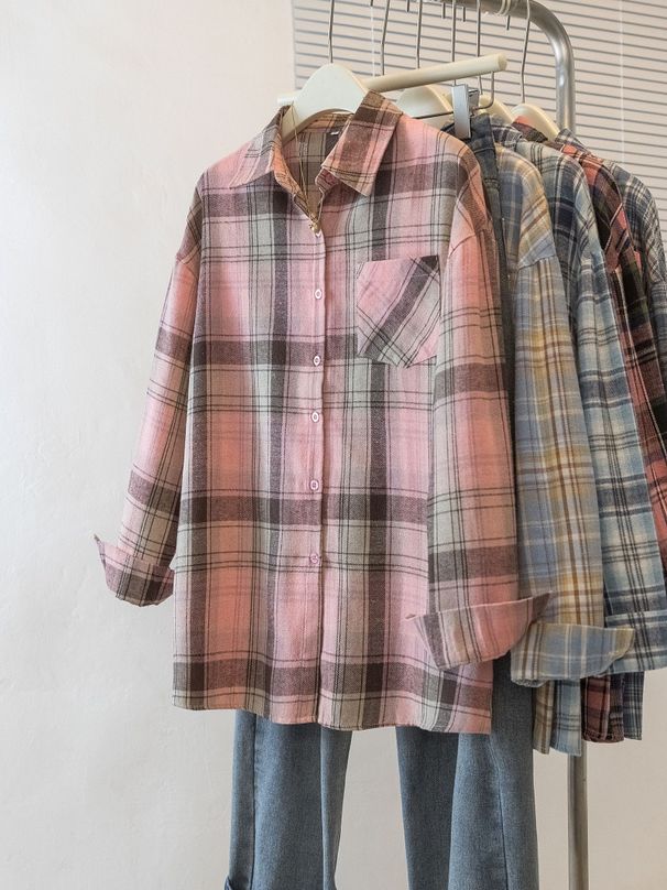 Women's Vintage Loose Fit Plaid Shirt – Casual & Slimming Oversized Checkered Blouse (S-XXL, Blue/Pink/Burgundy)_ecoleips.com