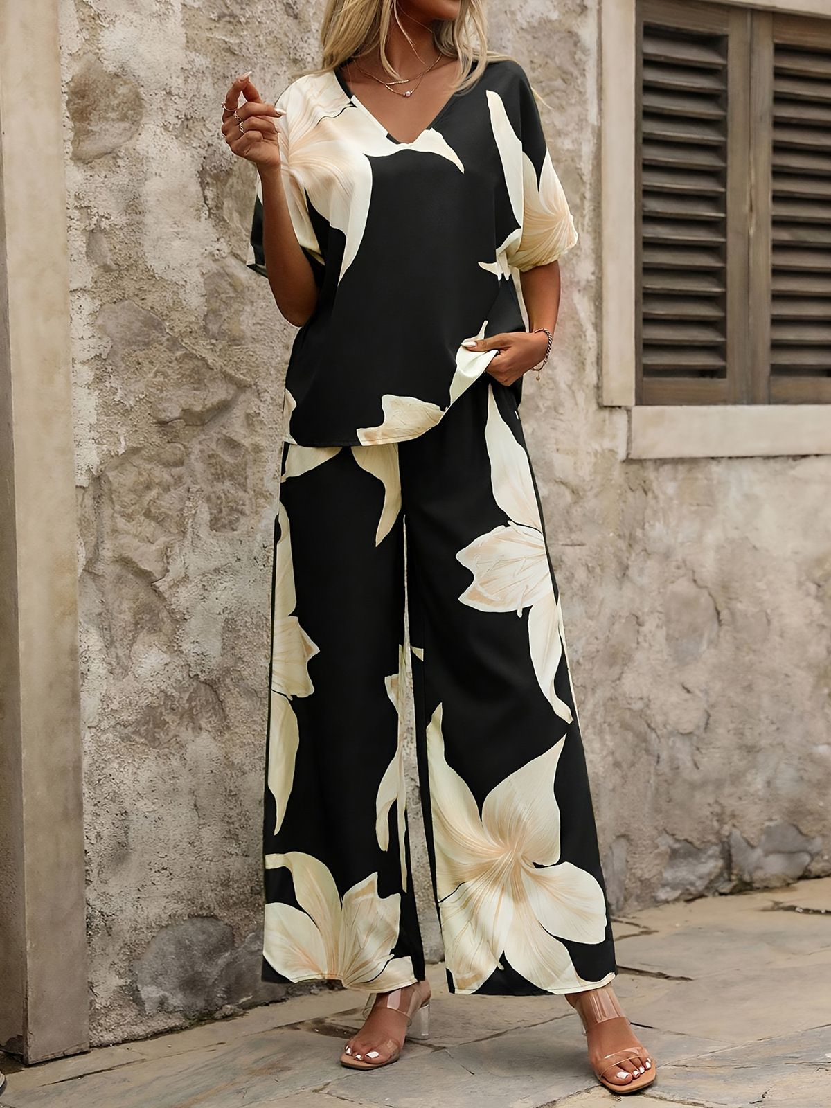 Women's Clothing Printed V Neck Bat Sleeve Tops And Long Pants Fashion Two Piece Suits_ecoleips.com