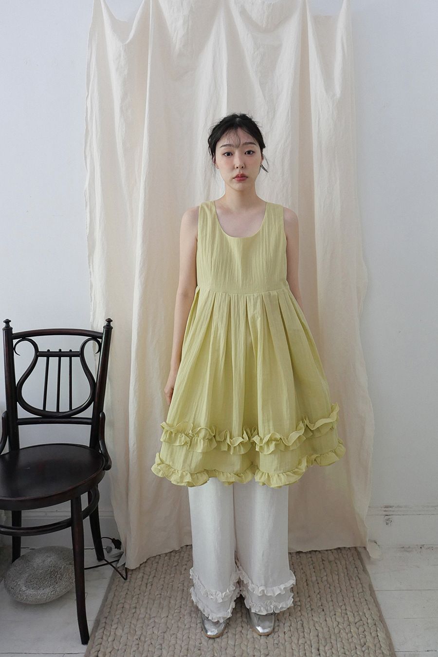 Verve Timeless Afternoon Garden Pleated Vest Elegant Youthful Double Layer Lace Backless Dress 01060_ecoleips.com