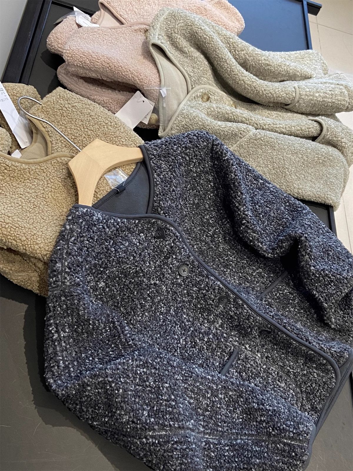 Japanese Style Fleece-Lined Cropped Jacket For Women - Soft & Warm Winter Outerwear With V-Neck & Drop Shoulder (S-XL, 5 Colors)_ecoleips.com