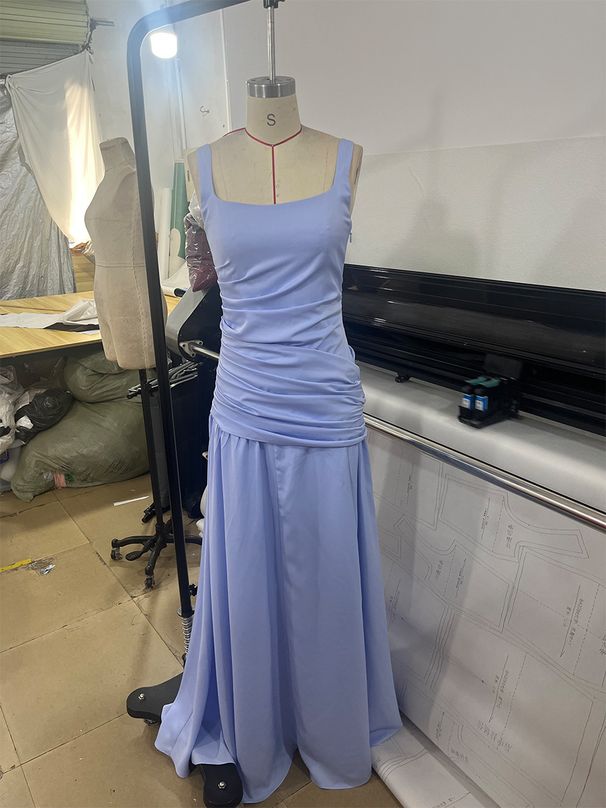 European And American Style Women's Slim Fit Pleated Halter Dress Sexy Long Skirt Tie up Bodycon Evening Banquet Dress_ecoleips.com