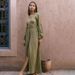 Women's European And American 2023 New French Retro V-neck Waist-Cinching Pleated Loose Slit Elegant Long-Sleeve Dress_ecoleips.com