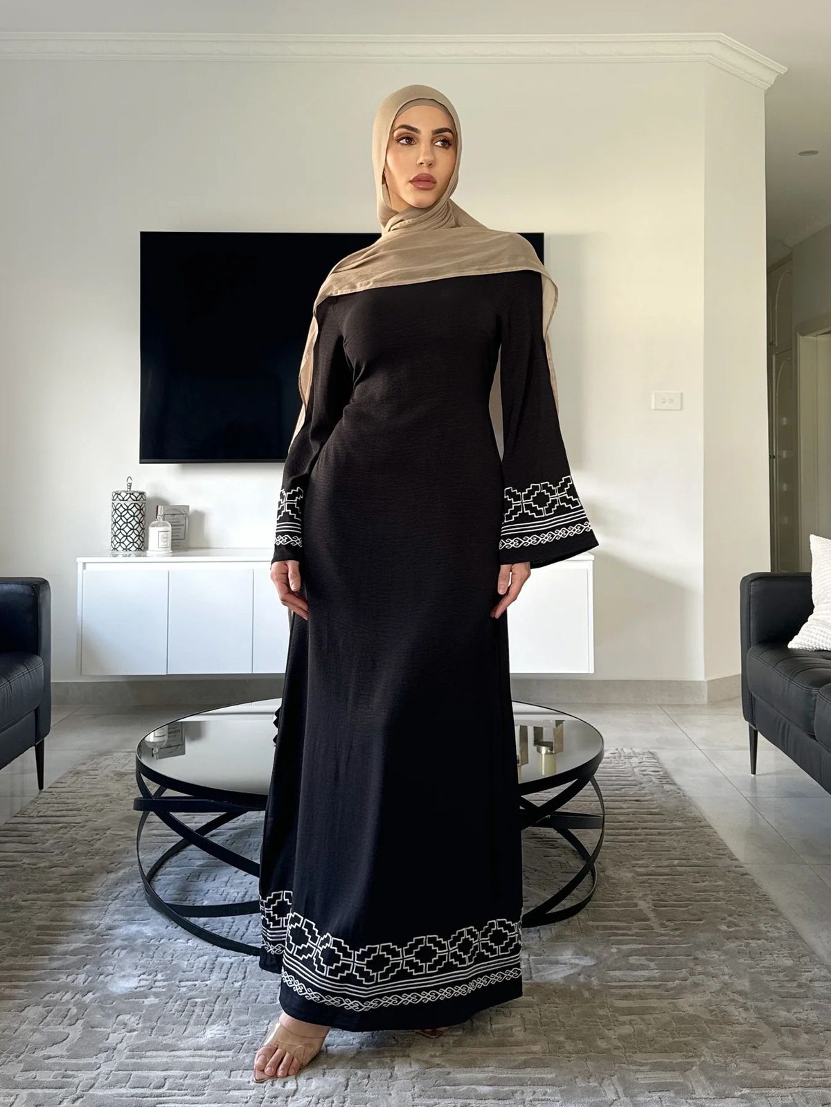Middle Eastern Traditional Clothing Embroidered Abaya Dresses Solid Color Muslim Dress Arab_ecoleips.com