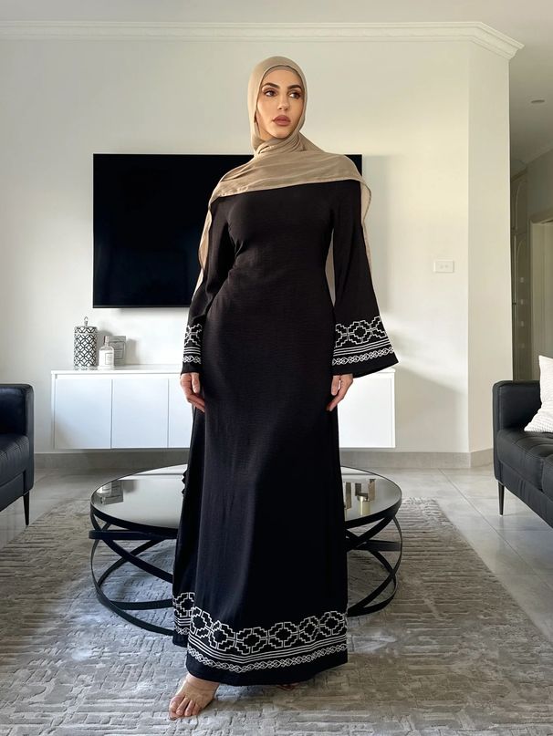 Middle Eastern Traditional Clothing Embroidered Abaya Dresses Solid Color Muslim Dress Arab_ecoleips.com