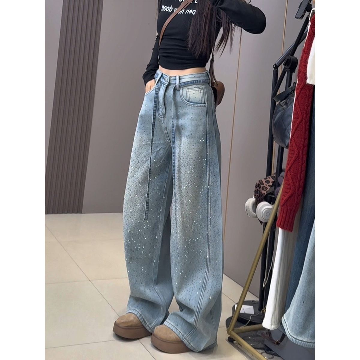 Women's Vintage Star-Embossed Flare Jeans – High-Waisted Wide-Leg Denim Pants With Rhinestone Detailing (Blue, Sizes S-XL)_ecoleips.com