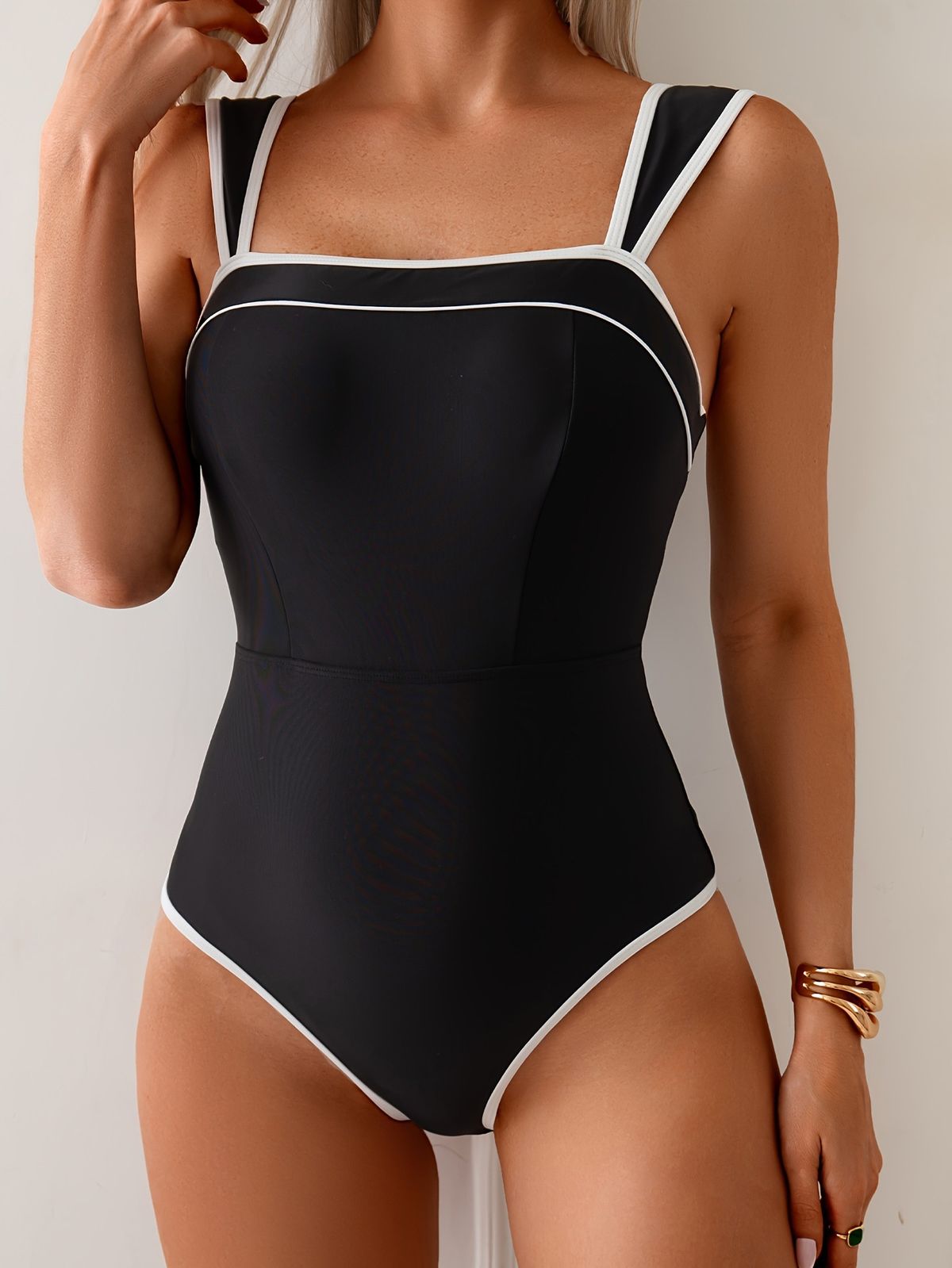 Women's One-Piece Swimsuit – Sexy & Sporty Monochrome Design For Swimming & Beach Tummy-Control Fit_ecoleips.com