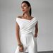 2026 European And American Cross-Border Solid Color T-Shirt Women's Simple Style Asymmetrical Shoulder Slim Fit_ecoleips.com