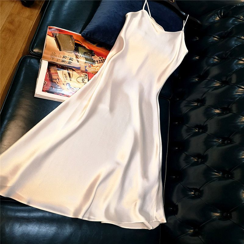 Spaghetti Strap Hot Girl Summer Inner Wear French Satin V-neck Solid Color Fashion European And American Loose Plus Size_ecoleips.com
